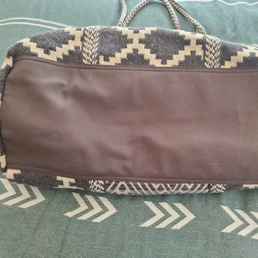New Mossimo Hobo Duffle Bag Oversized purse - Picture 3 of 3